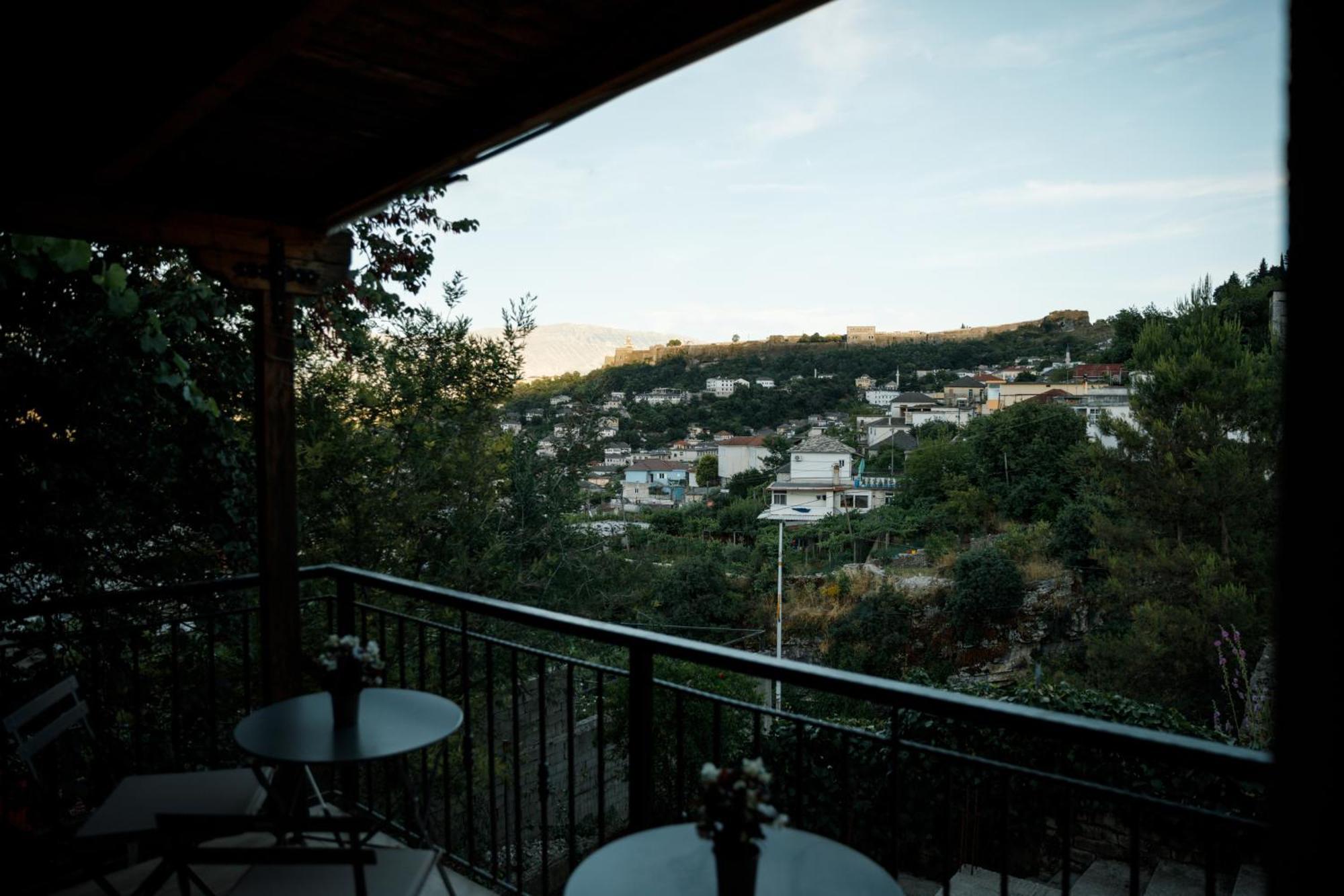 Vila Agimi 65 Gjirokastër 외부 사진